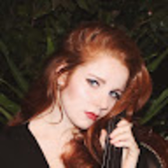 Meet your Posher, Kat - Picture 1 of 1